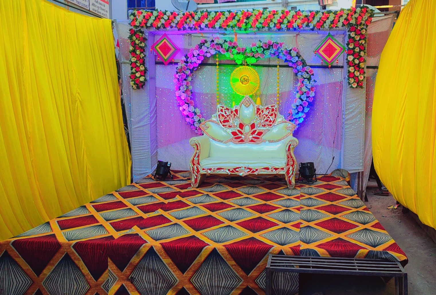 Royal throne stage setup